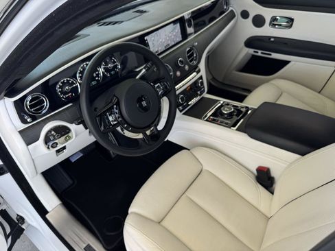 Used 2022 Rolls-Royce Ghost w/ Ghost Package AWD/4WD image 15