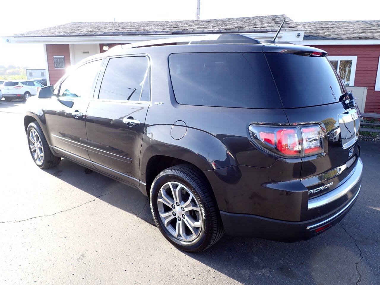 Used 2016 GMC Acadia SLT w/ Open Road Package AWD/4WD image 4