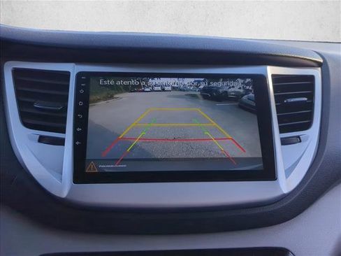 Used 2018 Hyundai Tucson SE image 18