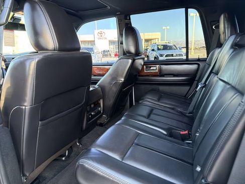 Used 2016 Lincoln Navigator Select AWD/4WD image 29