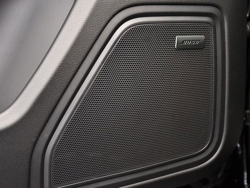 Used 2025 Porsche Macan image 38