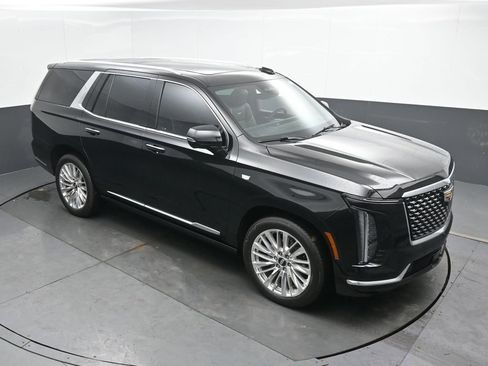 Used 2025 Cadillac Escalade Premium Luxury w/ Touring Package image 43