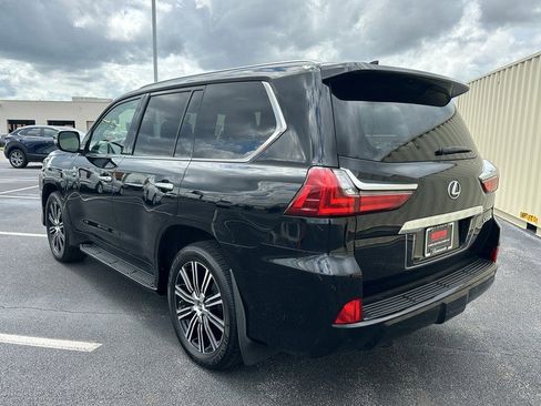 Used 2019 Lexus LX 570 4WD w/ Luxury Package image 8