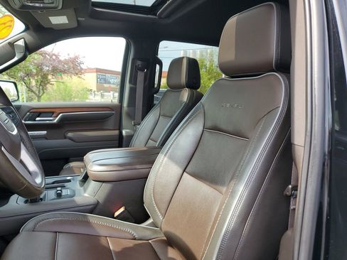 Used 2023 GMC Sierra 1500 Denali w/ Denali Reserve Package AWD/4WD image 16