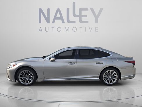 Certified 2023 Lexus LS 500 w/ Accessory Package (Z2) RWD image 2