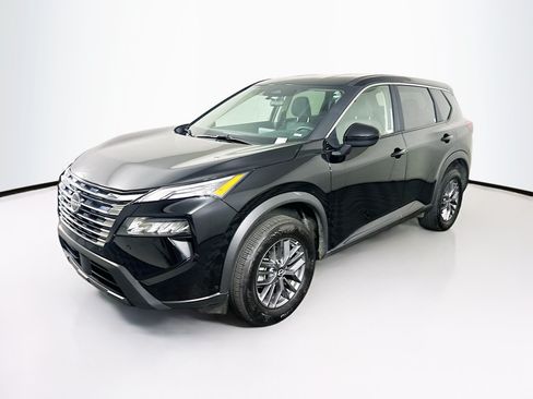 Used 2026 Nissan Rogue SV AWD/4WD image 3