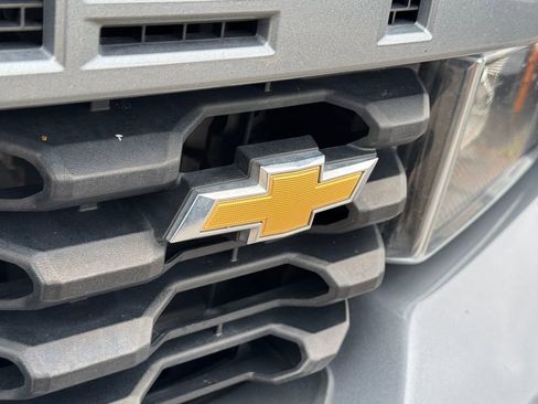 Used 2020 Chevrolet Silverado 1500 Custom w/ Custom Value Package RWD image 13