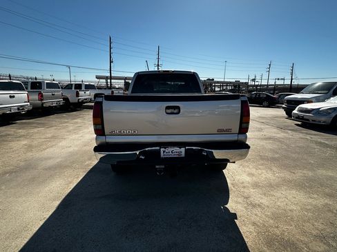 Used 2004 GMC Sierra 1500 SLE w/ Safe And Sound Package image 4