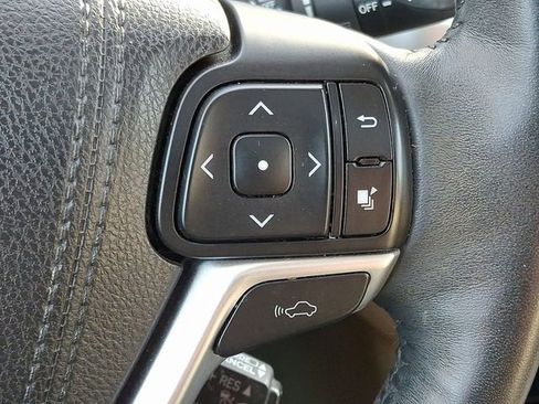 Used 2016 Toyota Highlander Limited Platinum image 22