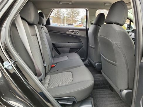 Used 2025 Kia Sportage LX image 15