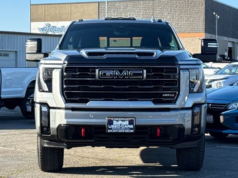 Used 2024 GMC Sierra 2500 AT4 w/ AT4 Premium Plus Package image 9