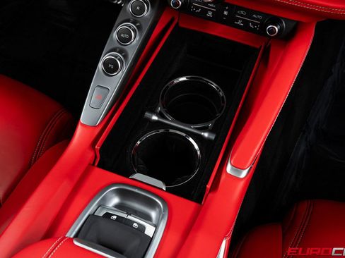 Used 2020 Ferrari GTC4Lusso image 31