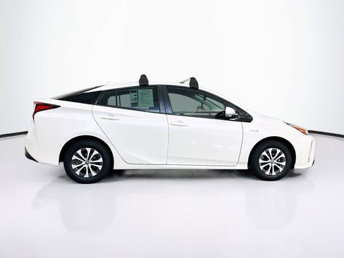 Used 2019 Toyota Prius XLE w/ Carpet Mat Package AWD/4WD image 10