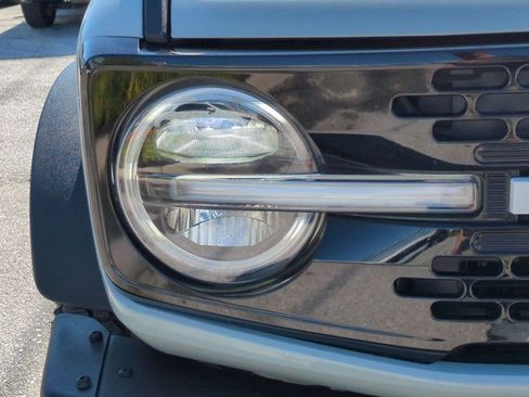 Used 2024 Ford Bronco Wildtrak image 10