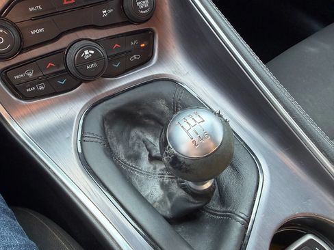 Used 2018 Dodge Challenger R/T RWD image 15