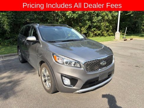 Used 2016 Kia Sorento SX FWD image 2