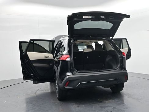 Used 2022 Toyota Corolla Cross XLE w/ Convenience Package image 64