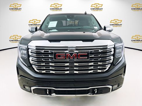 Used 2022 GMC Sierra 1500 Denali w/ Technology Package image 2