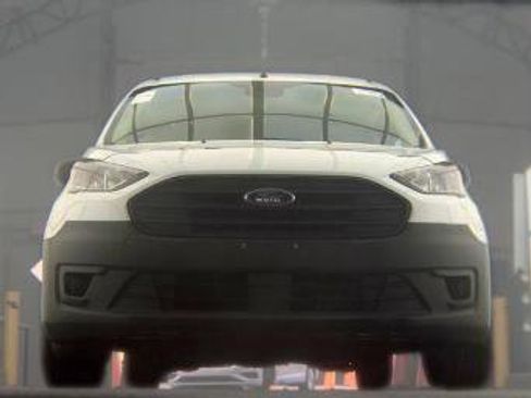 Used 2022 Ford Transit Connect XL FWD image 5