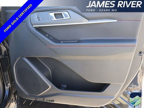 Certified 2025 Ford Explorer ST-Line w/ ST-Line Street Pack image 8