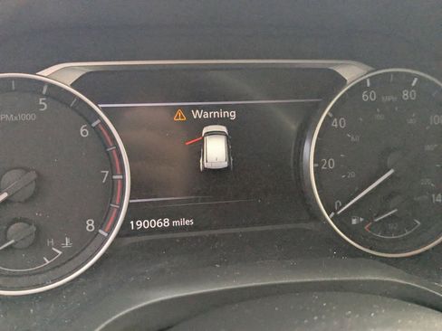 Used 2021 Nissan Rogue SL image 9