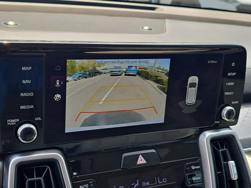 Certified 2023 Kia Sorento S w/ Panoramic Sunroof Package image 24