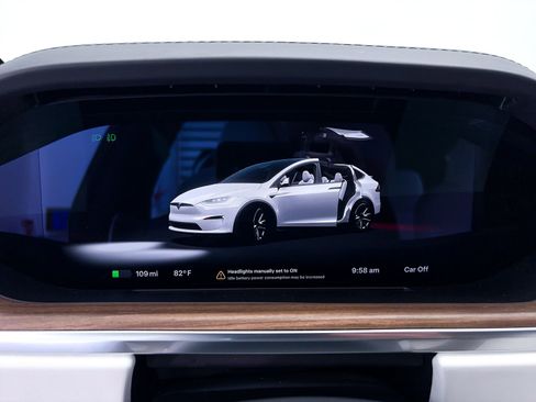 Used 2022 Tesla Model X AWD/4WD image 39