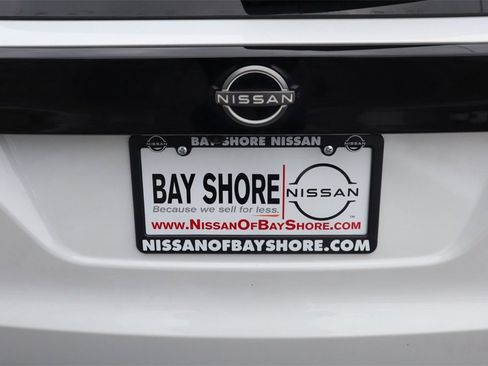 Certified 2025 Nissan Kicks SR image 29