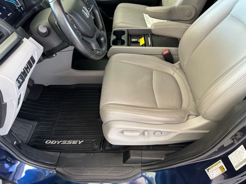 Used 2024 Honda Odyssey EX-L image 18