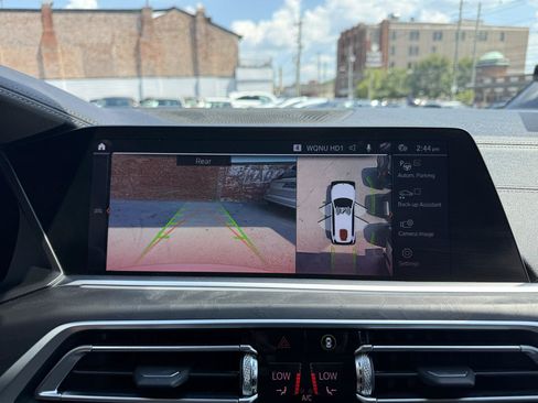 Used 2020 BMW X7 xDrive40i w/ Cold Weather Package AWD/4WD image 13