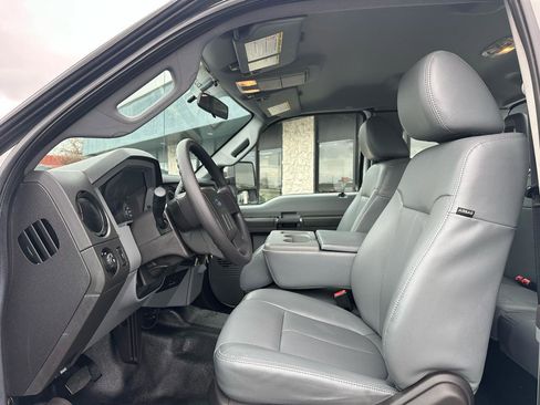 Used 2016 Ford F250 XL w/ Power Equipment Group image 2