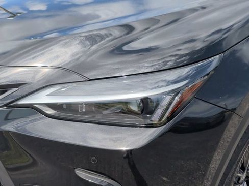 Used 2024 Lexus NX 250 FWD image 11
