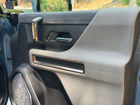 Used 2024 GMC Hummer EV 3X w/ Omega Edition AWD/4WD image 59