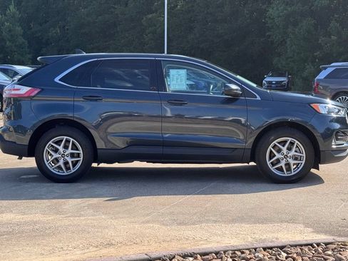Used 2024 Ford Edge SEL w/ Convenience Package AWD/4WD image 10