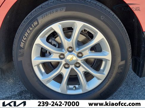 Used 2020 Chevrolet Equinox LT FWD image 9