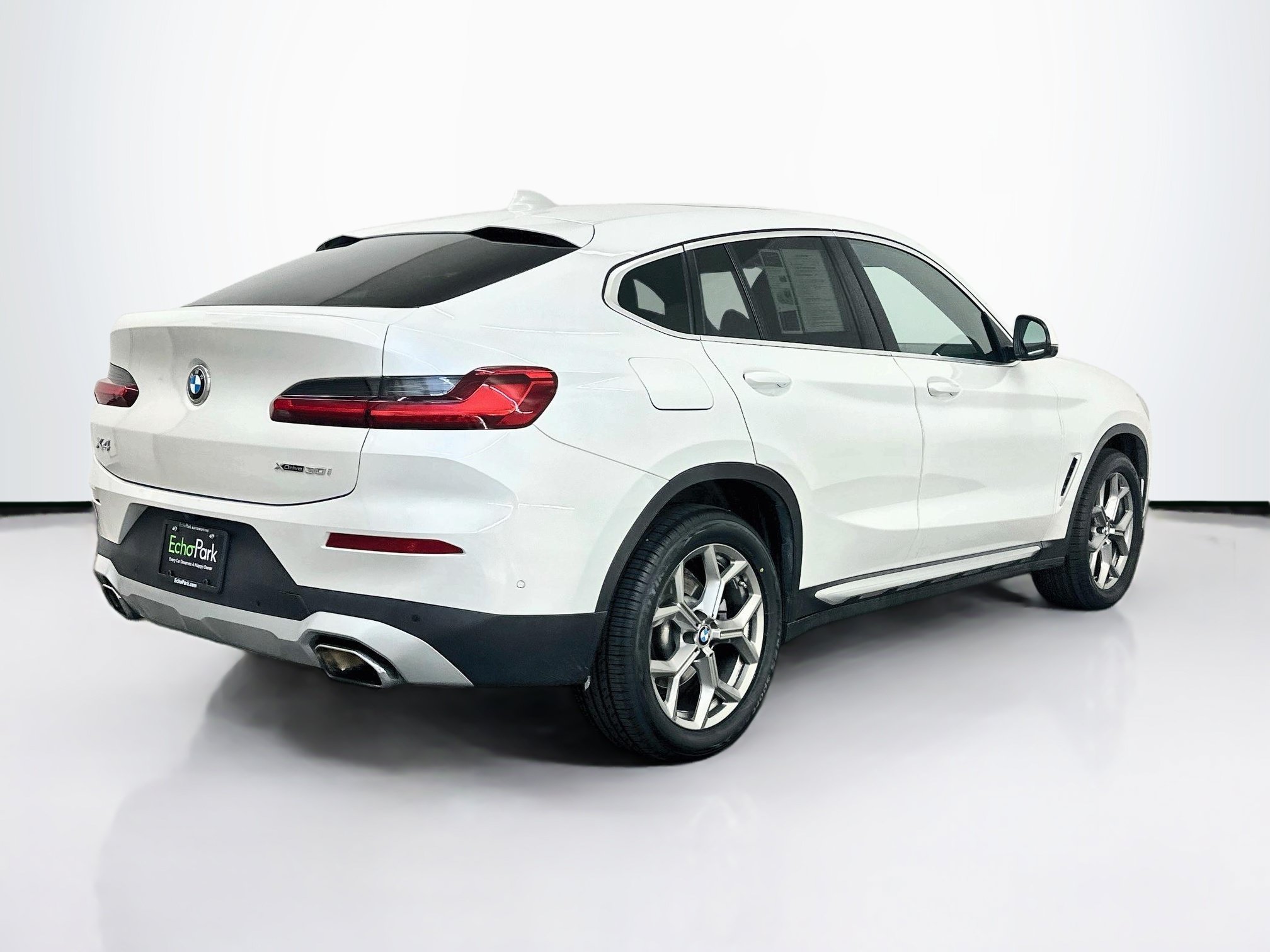 Used 2024 BMW X4 xDrive30i AWD/4WD image 9