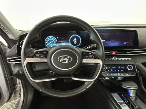 Certified 2023 Hyundai Elantra SEL w/ Convenience Package FWD image 15