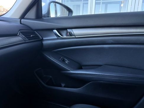 Used 2018 Honda Accord LX image 28