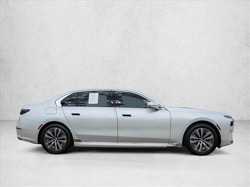 Certified 2024 BMW i7 eDrive50 RWD image 4