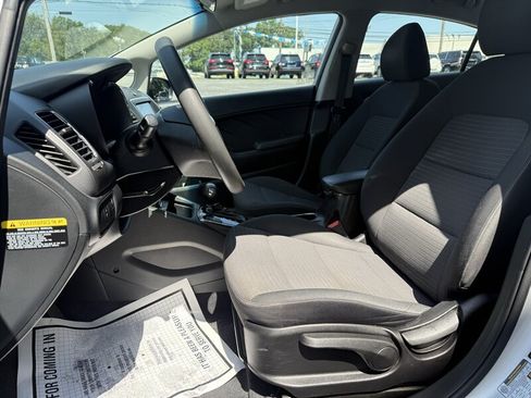 Used 2018 Kia Forte LX w/ LX Popular Package FWD image 9