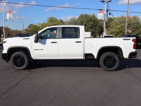 New 2026 Chevrolet Silverado 3500 LT w/ Trail Boss Package image 12