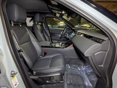 New 2026 Land Rover Range Rover Velar Dynamic SE image 17