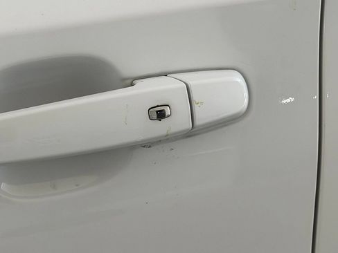 Used 2020 GMC Terrain SLE FWD image 15