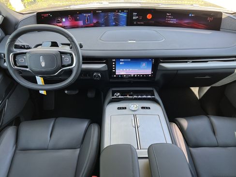 New 2025 Lincoln Navigator L Reserve w/ Jet Appearance Package image 15