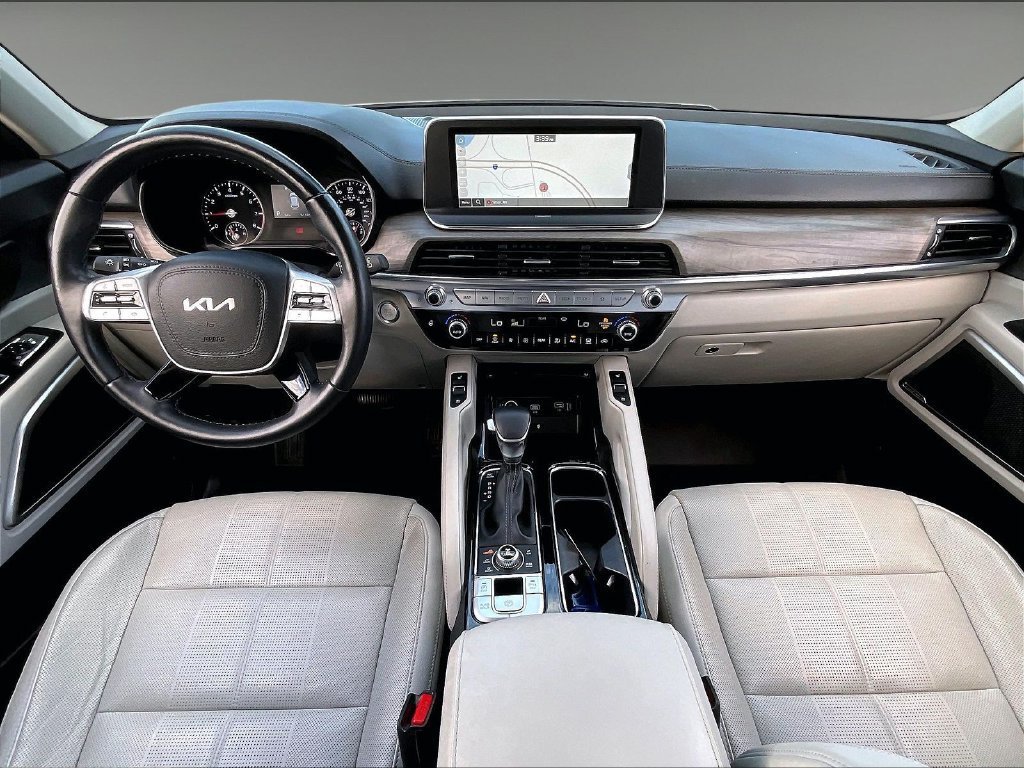 Certified 2022 Kia Telluride EX w/ EX Premium Package AWD/4WD image 21