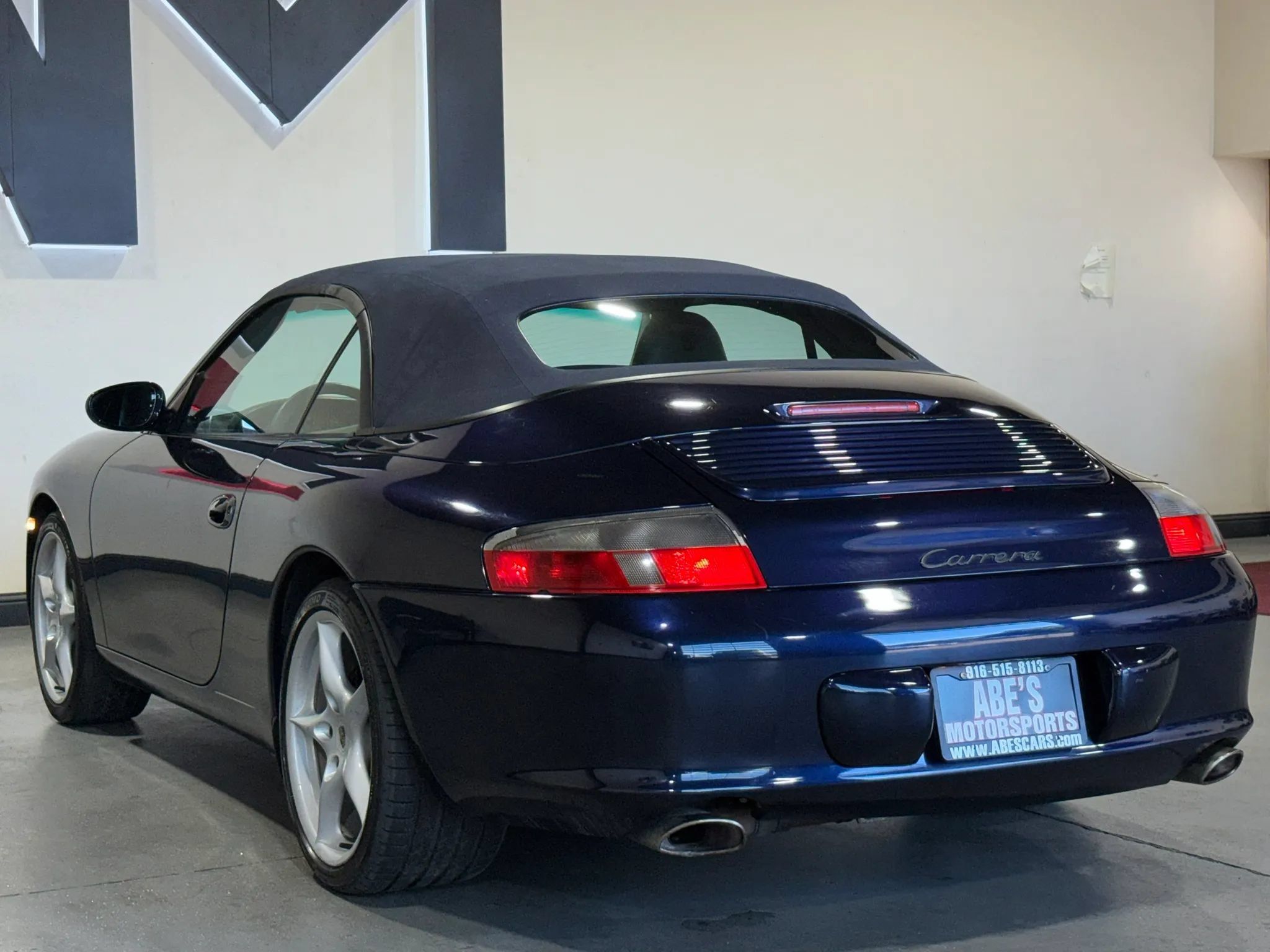 Used 2003 Porsche 911 Cabriolet image 11