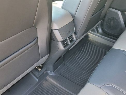 Used 2026 Chevrolet Equinox LT w/ Convenience Package II FWD image 26