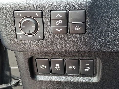 Used 2023 Lexus GX 460 Premium w/ Premium Package AWD/4WD image 25