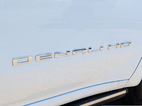 New 2026 GMC Sierra 3500 Denali w/ Denali Reserve Package AWD/4WD image 23