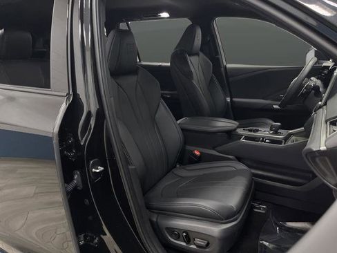 Used 2025 Lexus TX 500h AWD image 31